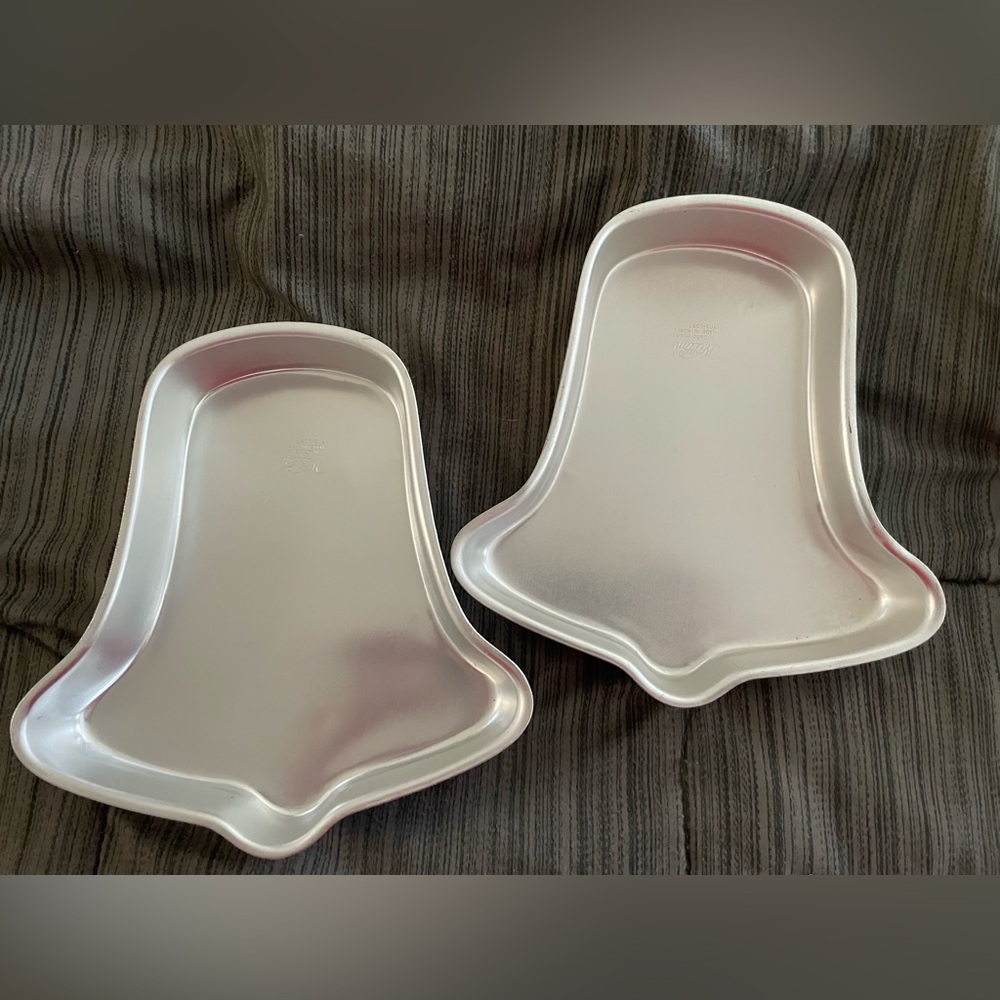 Wilton Bell Cake Pans - qty 2